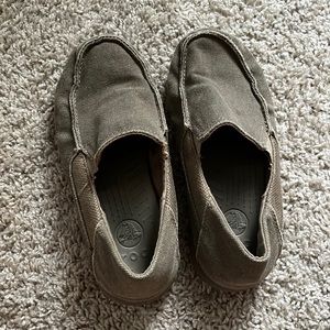 Boys croc casual shoes